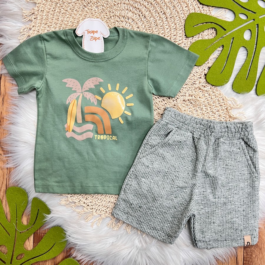 Conj. Camiseta Tropical e Bermuda em Linho - Verde